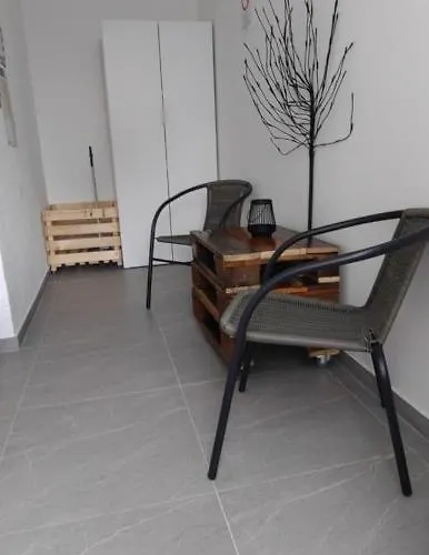 Blue Moon 아파트 에게르